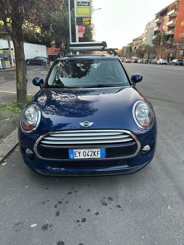 MINI Mini Mini 1.5 Cooper D Business XL Aut. 5 porte 