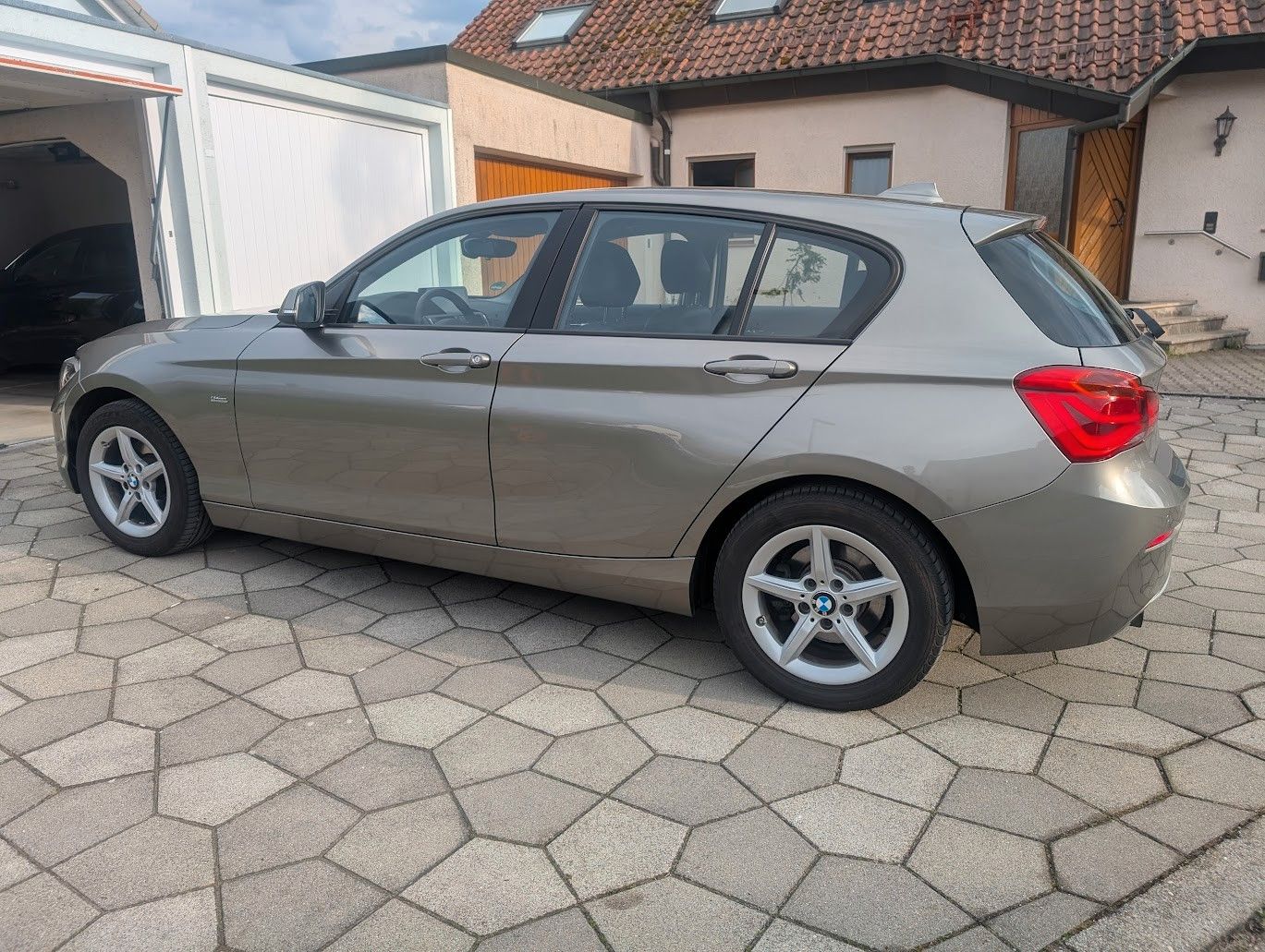 BMW 120