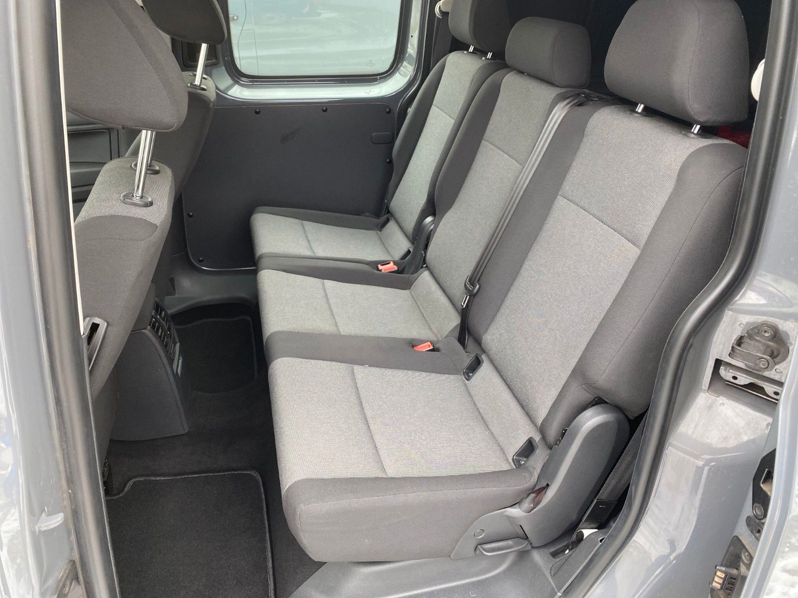 Fahrzeugabbildung Volkswagen Caddy Maxi Kombi 2,0 TDI BMT *AHZV *Klima