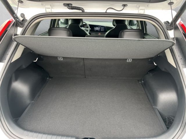 Fahrzeugabbildung Kia Niro 64,8 kWh SPIRIT *ANHÄNGERKUPPLUNG*NAVIGATIO