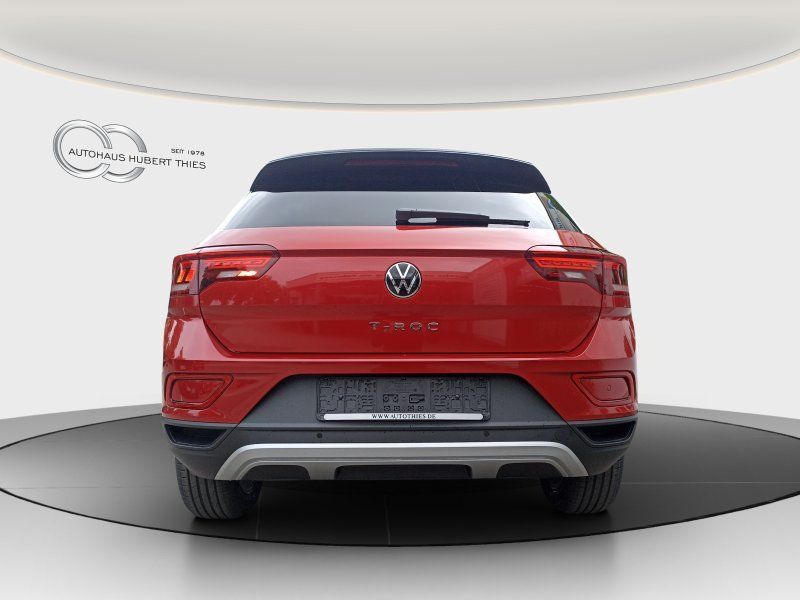 Fahrzeugabbildung Volkswagen T-Roc 1.5 TSI DSG Life