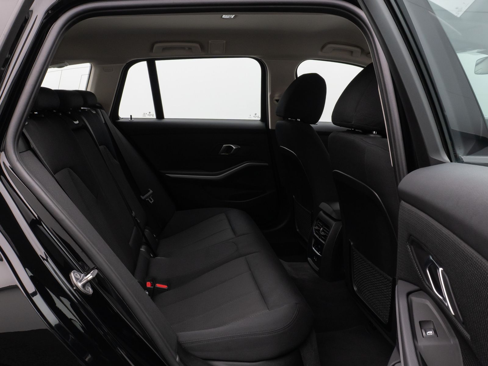 Fahrzeugabbildung BMW 318i DAB CockPit+ PDC Geschwindigkeitsreg LED