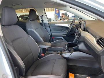 Ford Focus Turnier Cool & Connect *NAVI*KAM*PDC*TEMP*