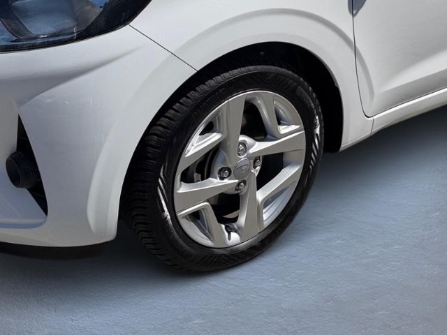 Fahrzeugabbildung Hyundai i10 1.2 Trend +CARPLAY+KLIMA+RADIO+TEMPOMAT+UVM+