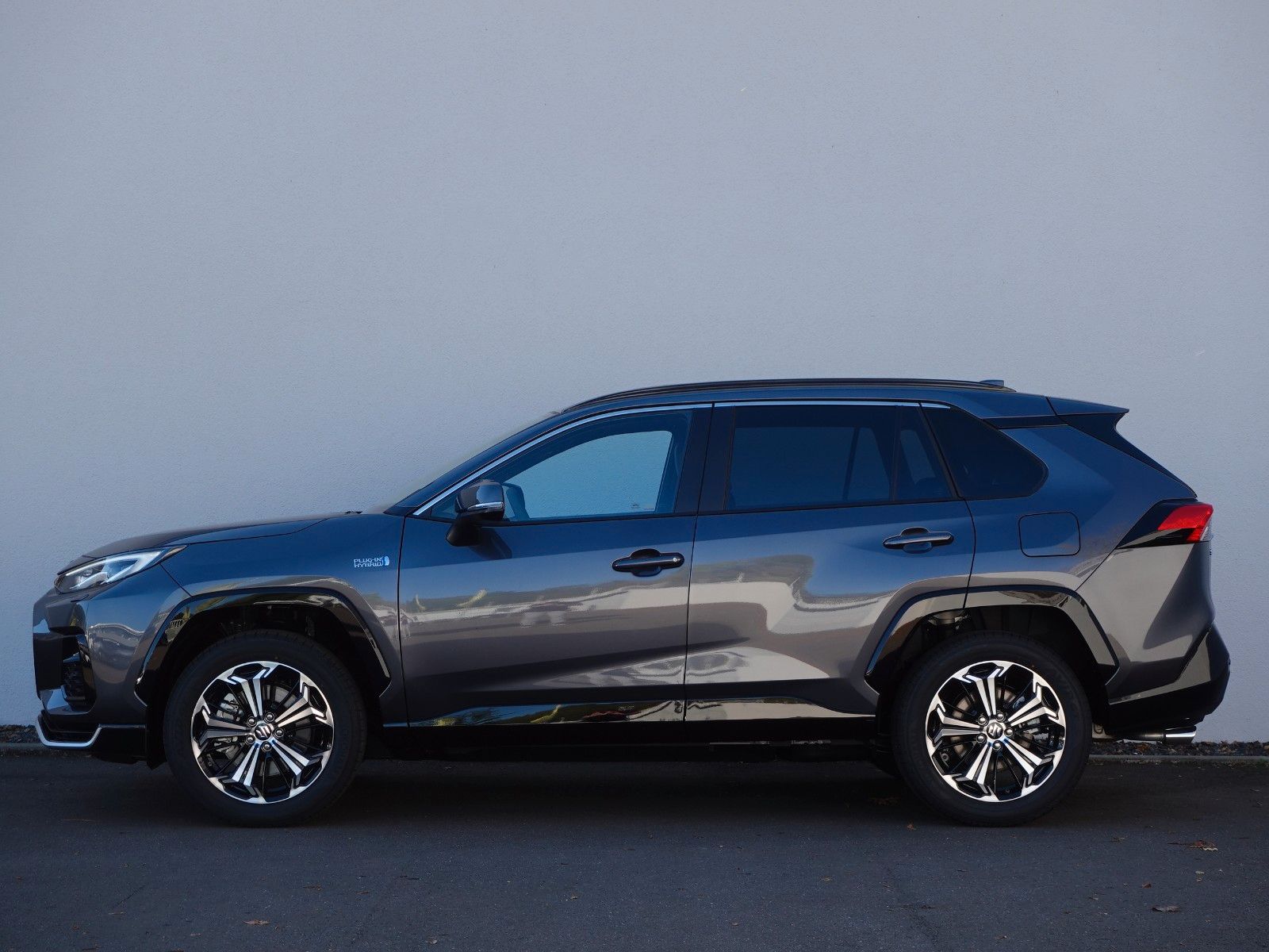 Fahrzeugabbildung Suzuki Across Plug-In Hybrid - Sitzhz.,LED,Kamera,PDC