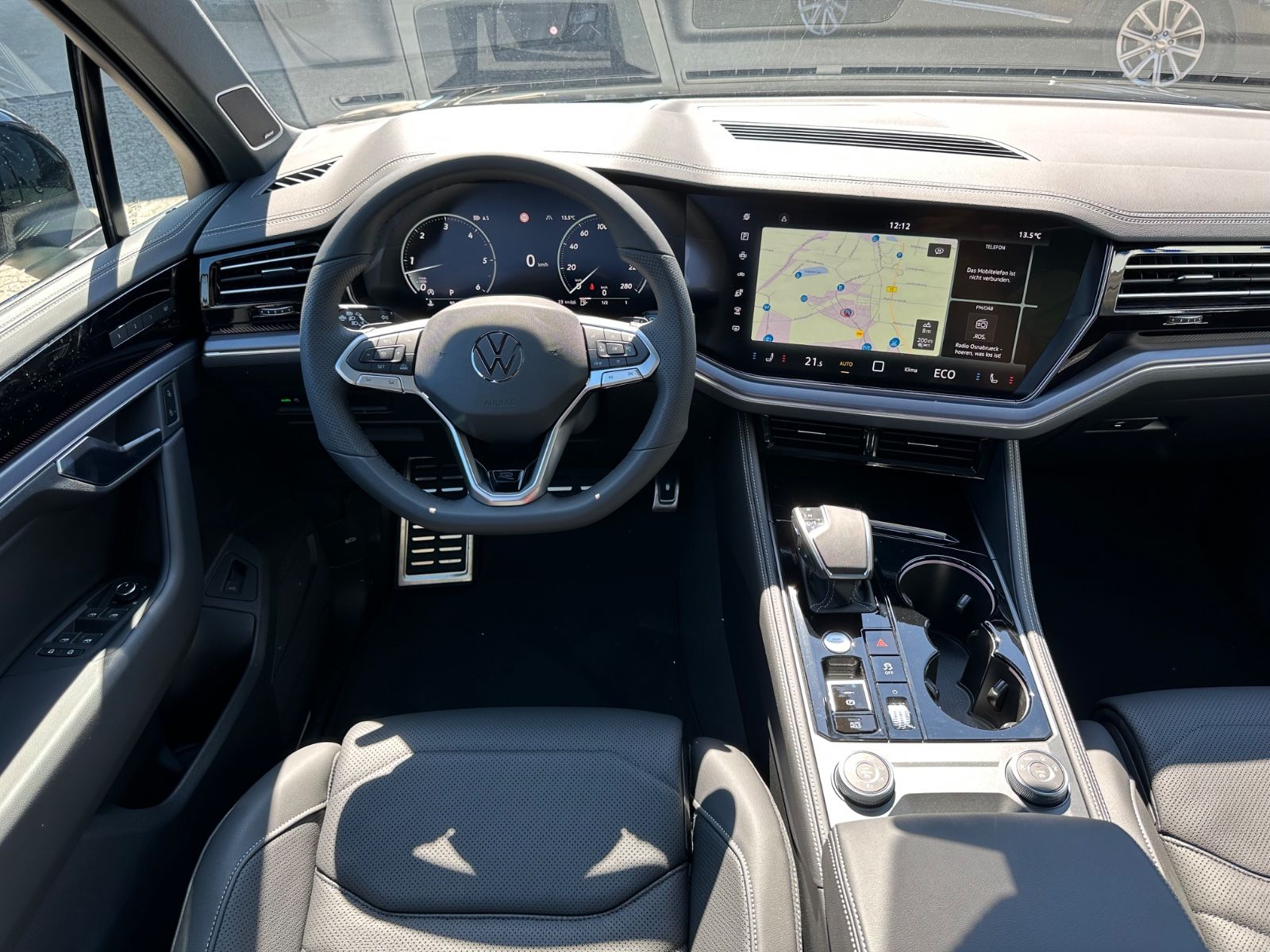 Fahrzeugabbildung Volkswagen Touareg 3.0 TDI 4Motion R-Line Pano/AHK/IQ/Navi