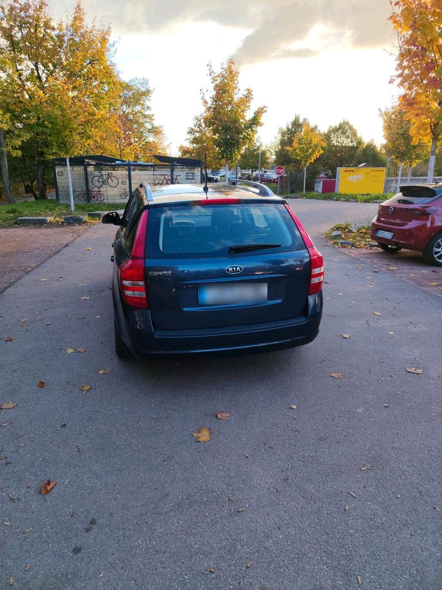 Kia cee'd 2009 — photo 7