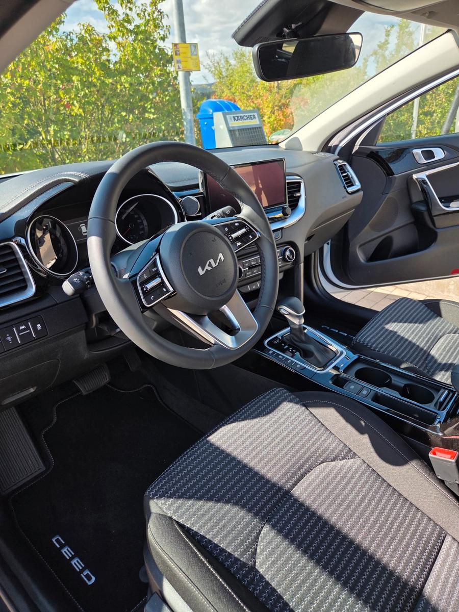 Kia cee'd Sportswagon 1.5 T-GDI DCT Vision Sport...