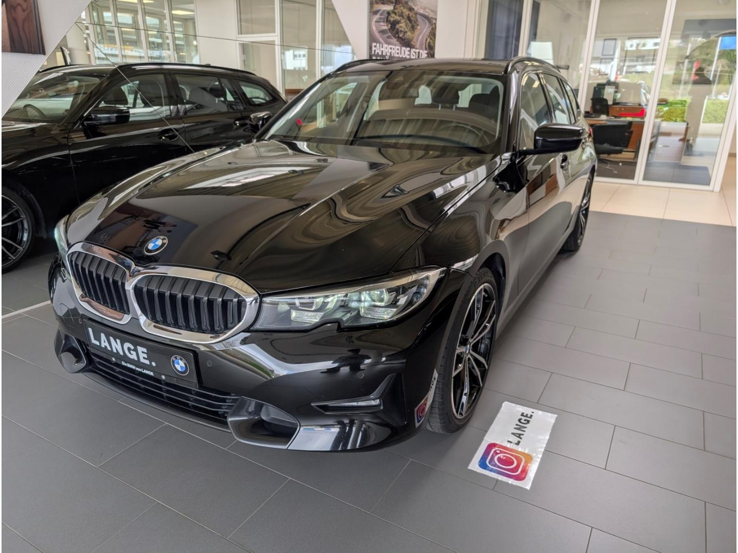 BMW 320 d xDrive Sport Line Touring D A AHK+NAVI+CAR