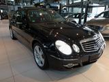 Mercedes-Benz E 280 AVANTGARDE"BILDERBUCH"MAX-VOLL"1-HAND - gebrauchte Mercedes-Benz E 280 aus dem Jahr 2007