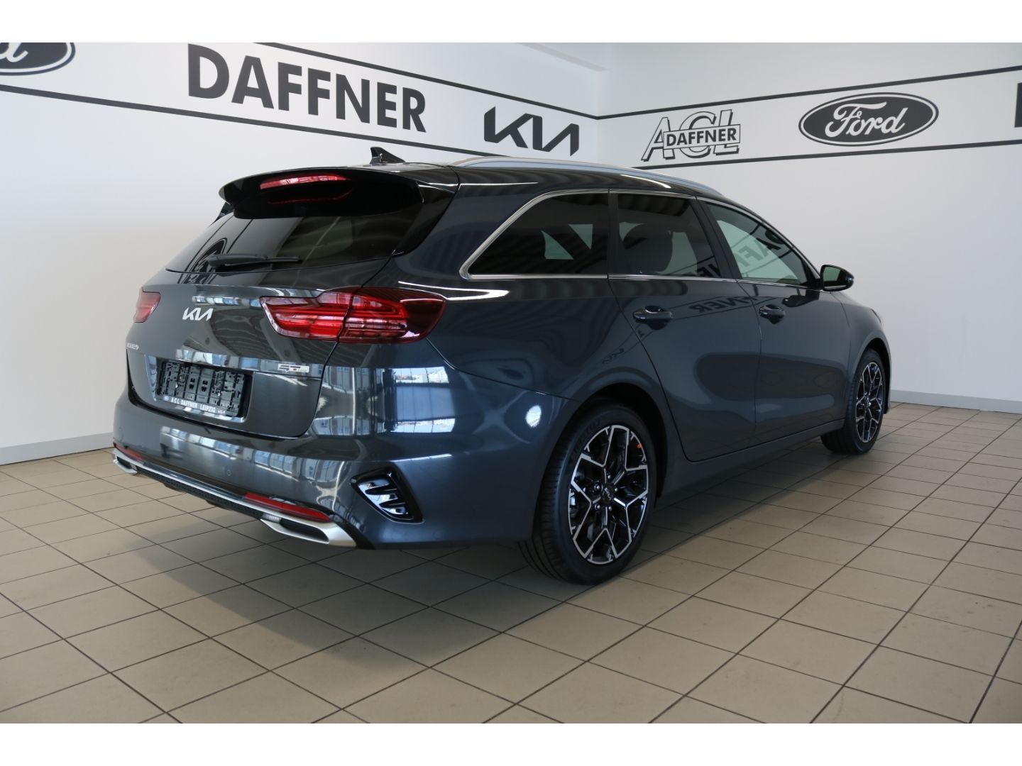 Fahrzeugabbildung Kia Ceed_sw GT-Line 1,4 Lane ASS Navi Rückf Kamera