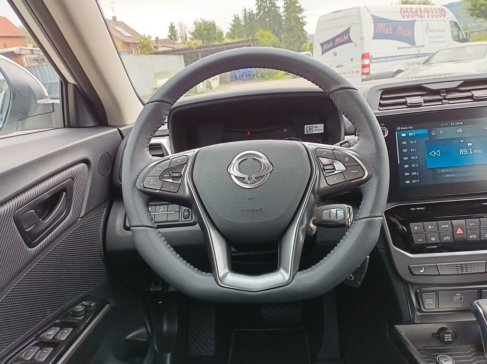 Fahrzeugabbildung KGM TIVOLI 1.5 NOMAD+AUTOMATIK+LM FELGEN+ANDROID++++