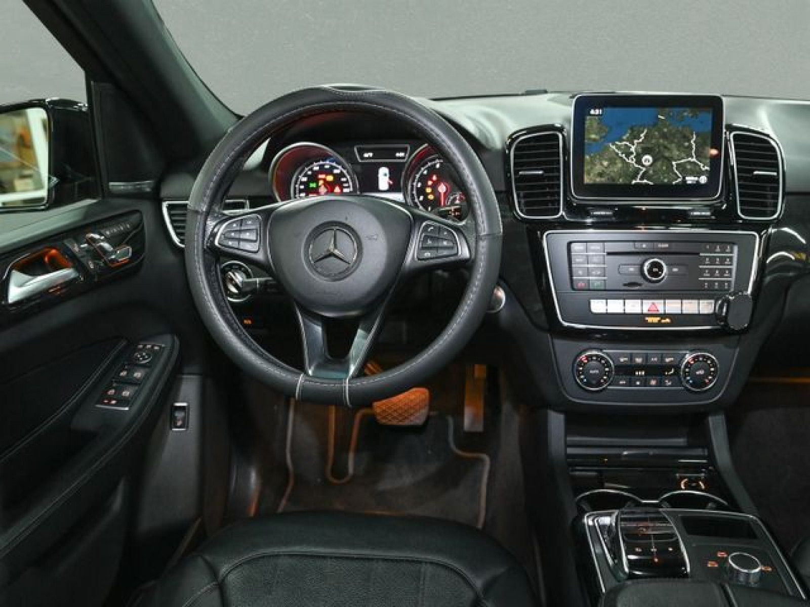 Fahrzeugabbildung Mercedes-Benz GLE 350 - harman/kardon|360°|Schiebedach|AHK