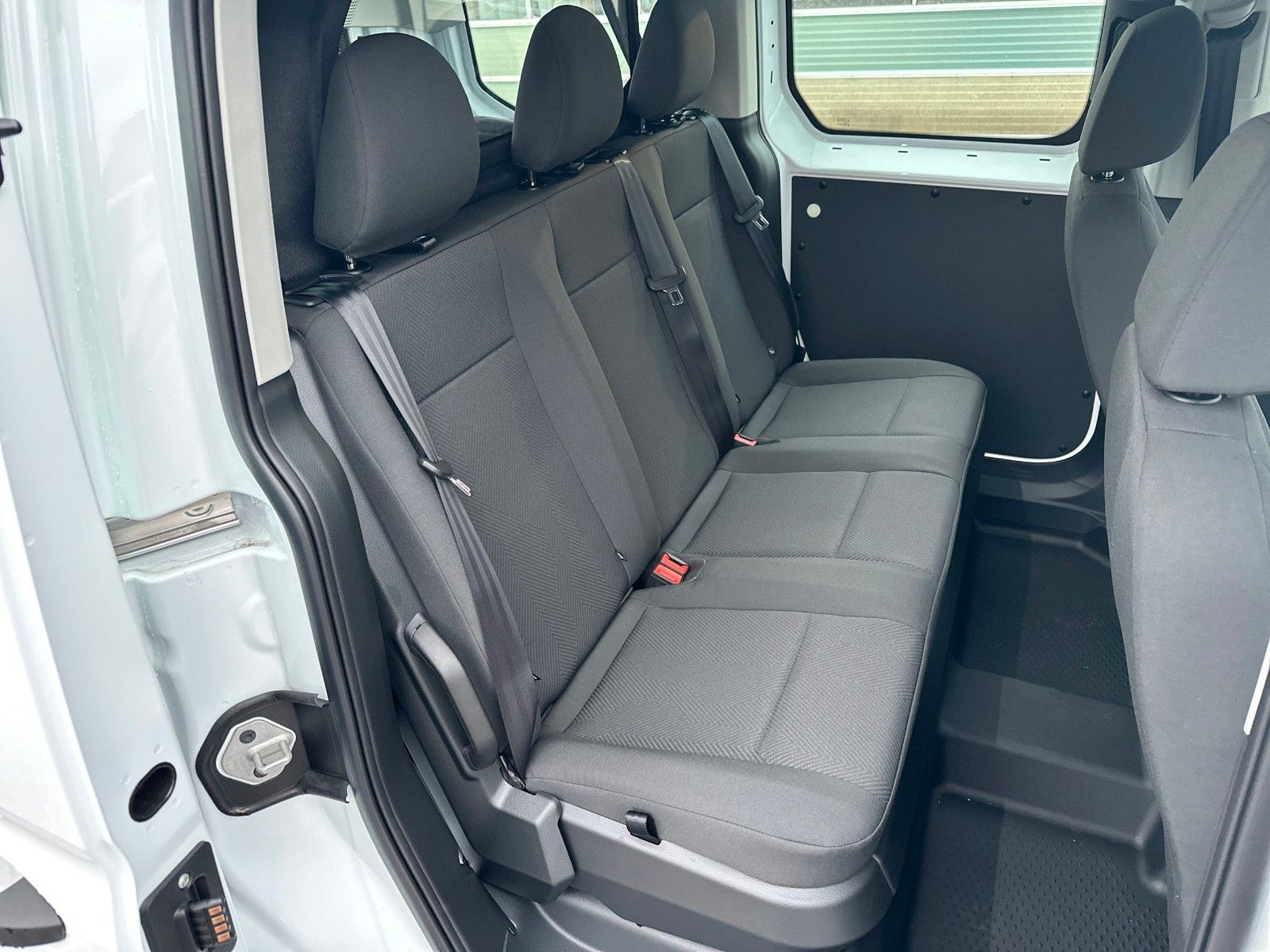 Fahrzeugabbildung Ford Transit Connect Flex Cab Trend PHEV, FAHRASSISTE