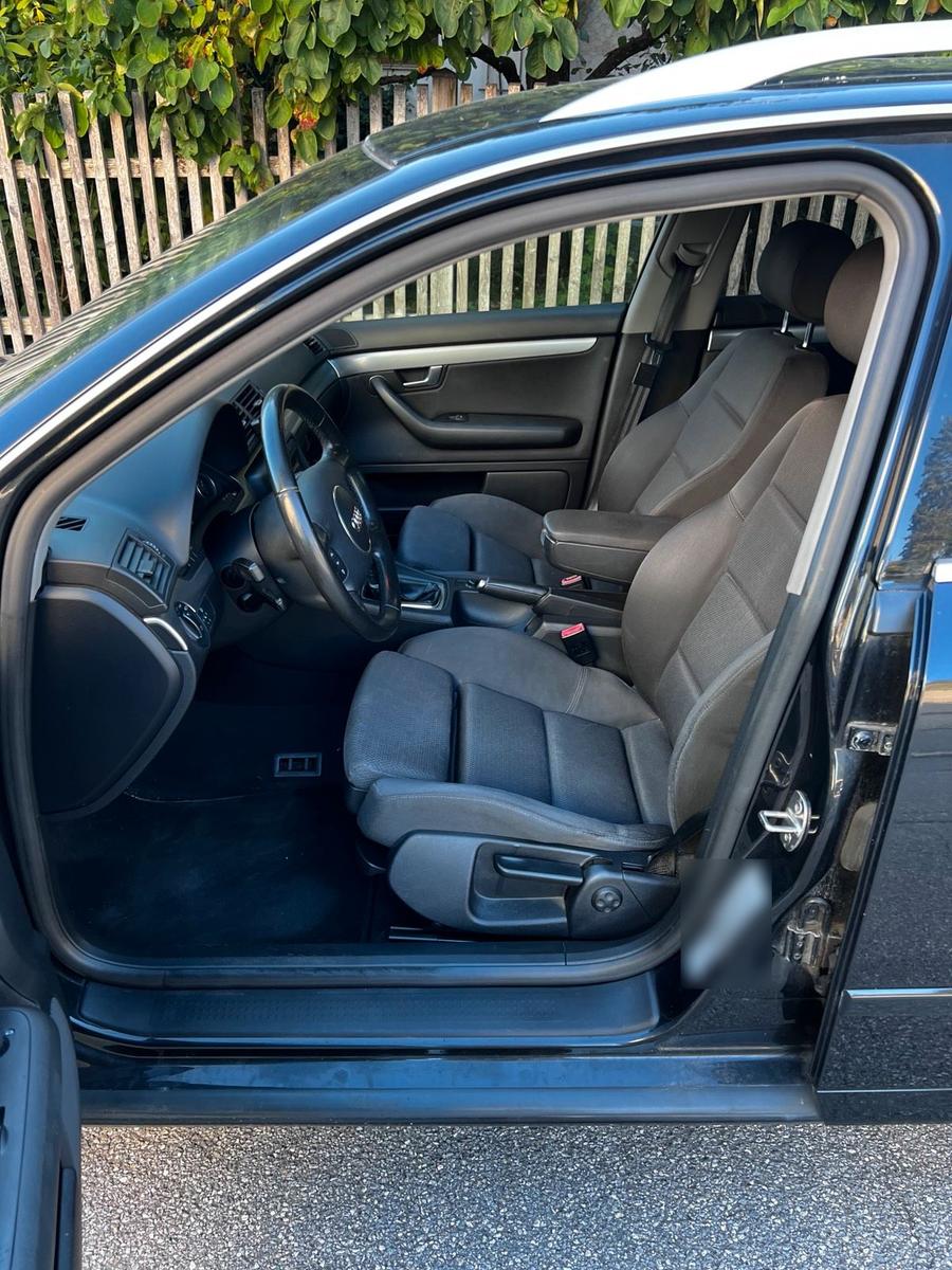Audi A4 2004 — photo 6