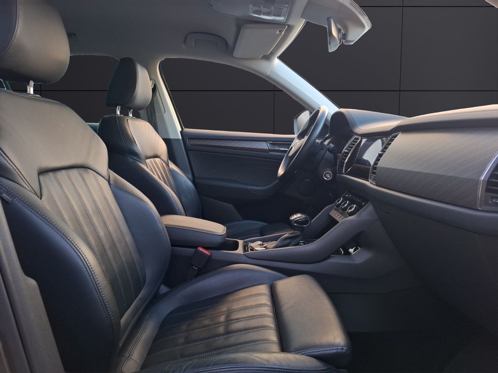 Fahrzeugabbildung SKODA Kodiaq TSI Style DSG 4x4 Standhzg. Matrix Navi L