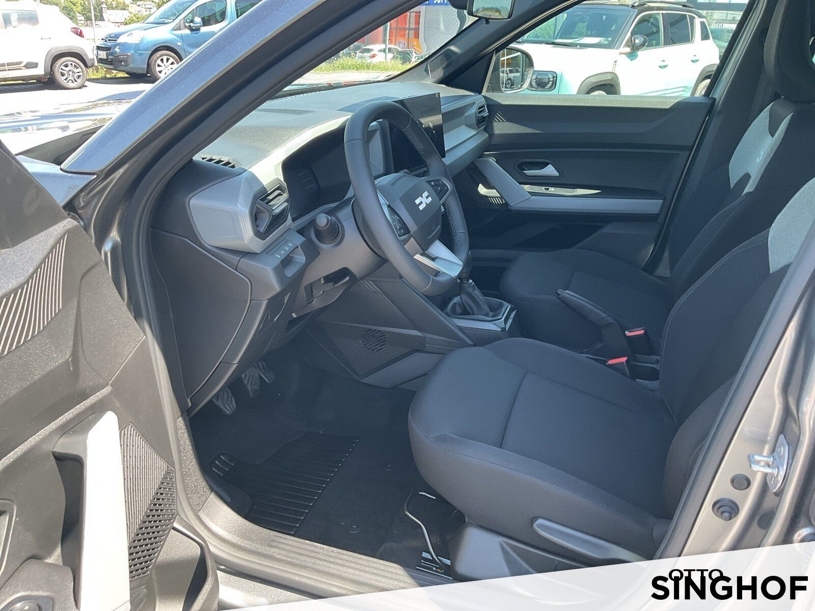 Fahrzeugabbildung Dacia Bigster Essential TCe 140