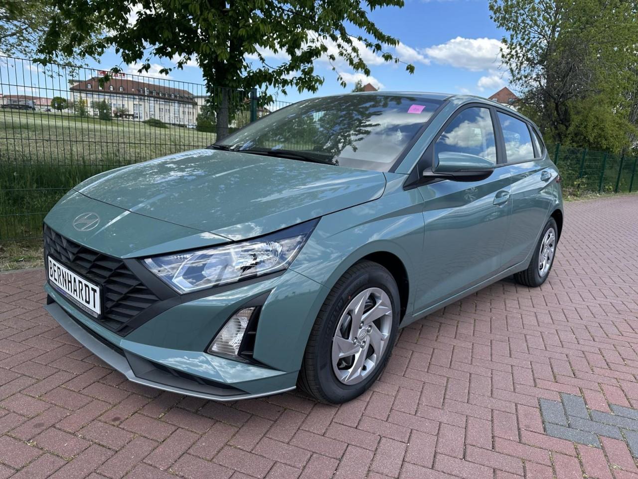 Hyundai i20 1.2 Comfort in versch. Farben Klima Navi