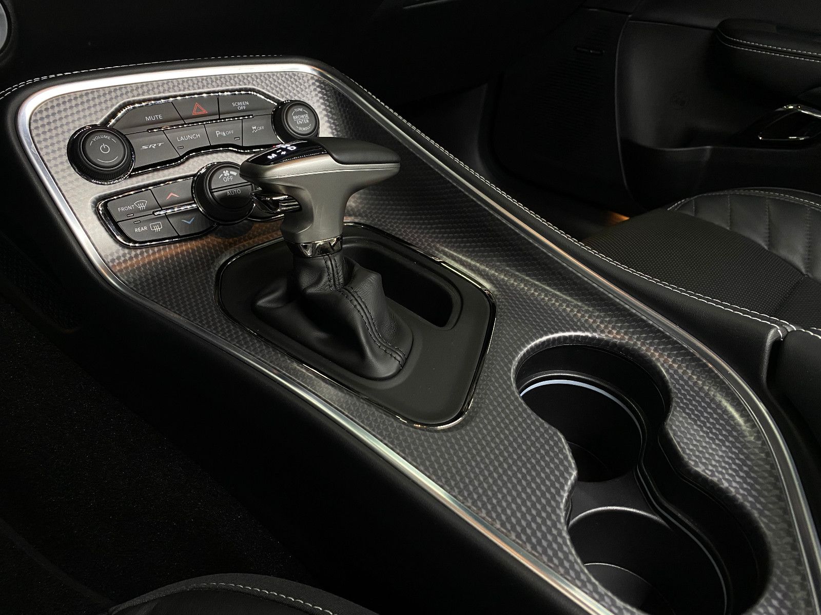 Fahrzeugabbildung Dodge Challenger SRT 6.2 Hellcat Redeye Deutsche EZ.