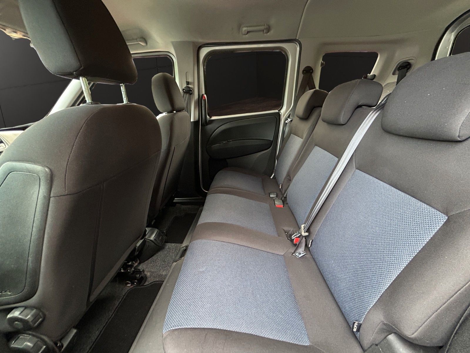 Fahrzeugabbildung Opel Combo D Edition L1H1/Inspektion Neu/ 1.Hand !!/