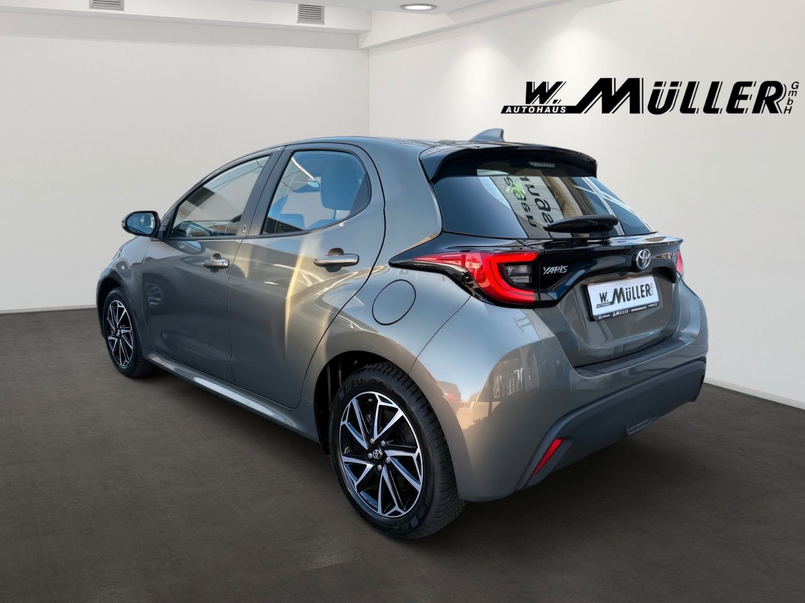 Fahrzeugabbildung Toyota Yaris Hybrid Team Deutschland