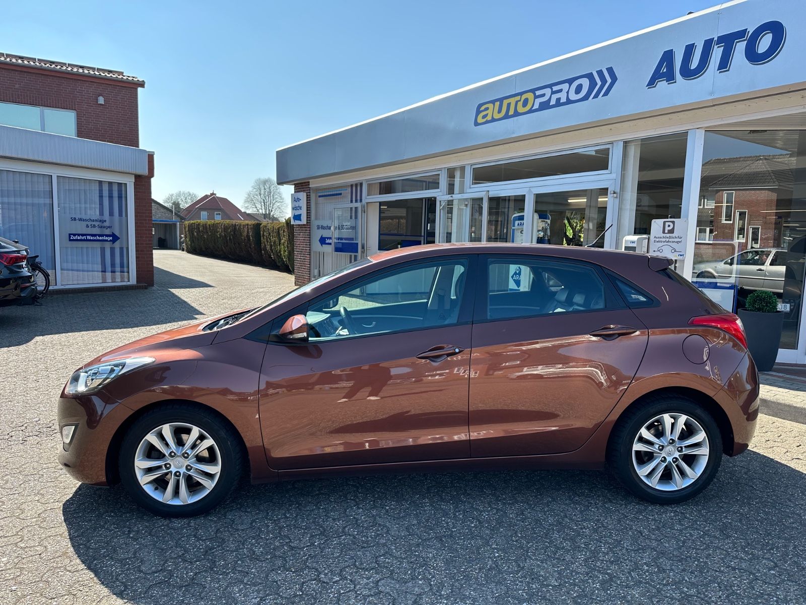 Fahrzeugabbildung Hyundai i30 1.4 Intro Edition Shzg/GJR/Klimaautom/LM16"