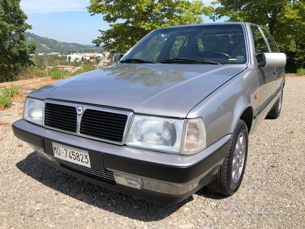 Lancia LANCIA Thema 2.0 IE