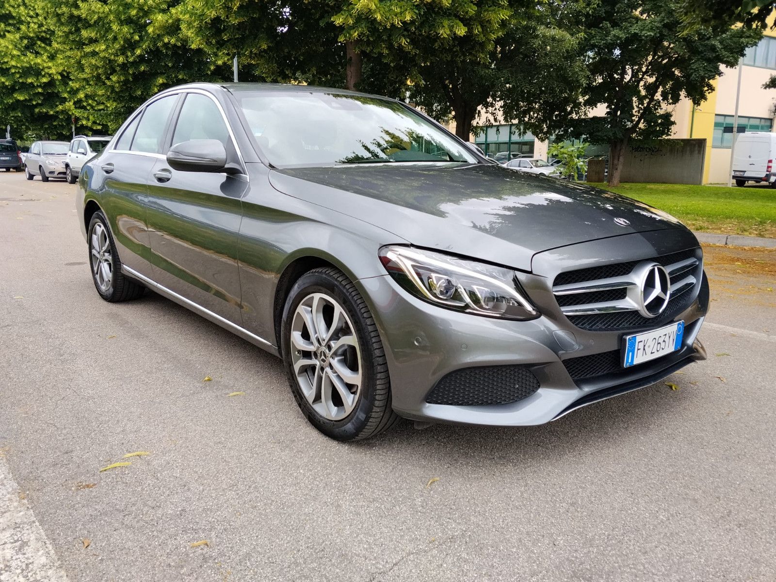 MERCEDES-BENZ C 220 d