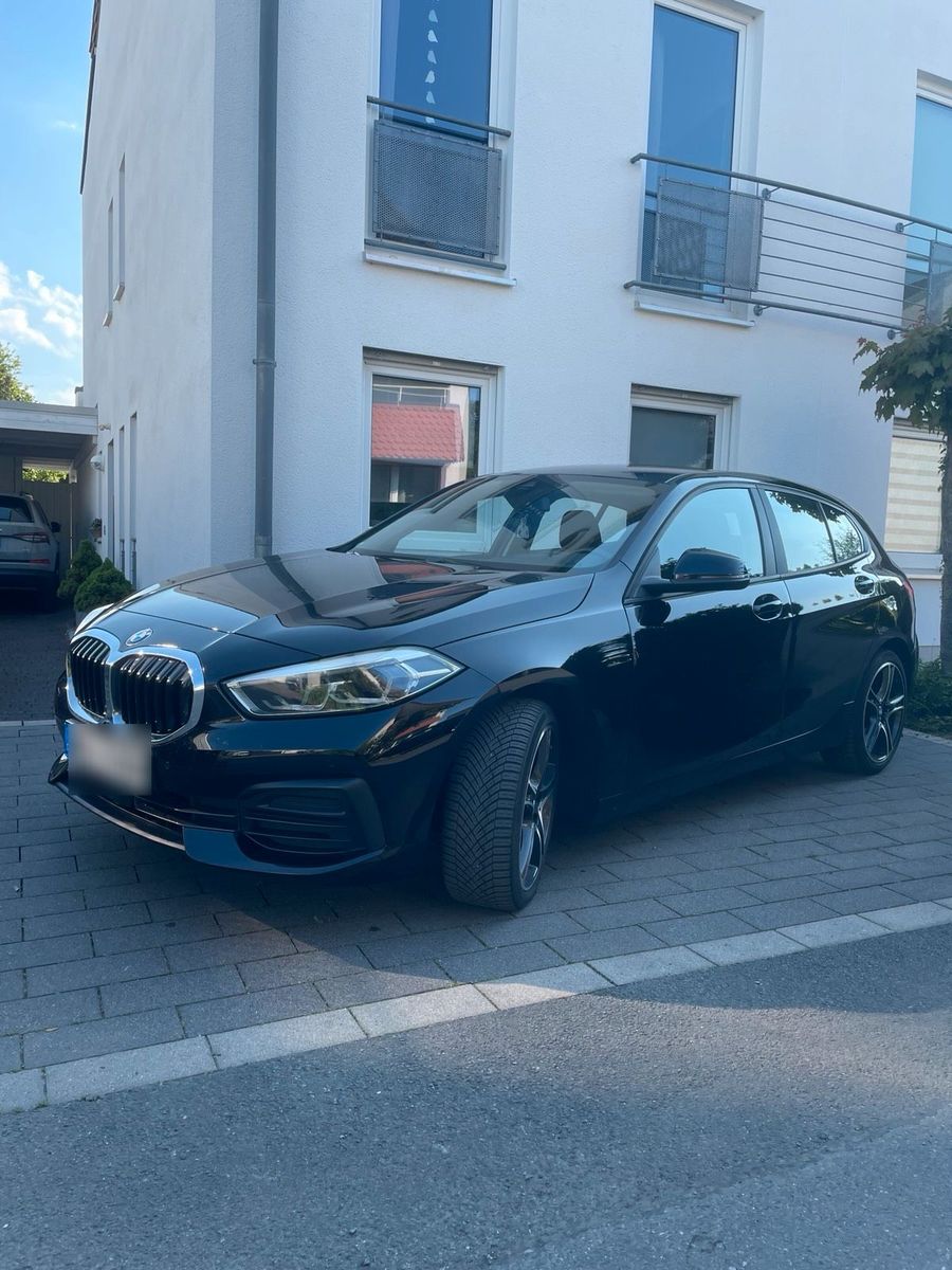 BMW BMW 118i 2021