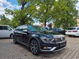 Volkswagen Passat  Alltrack,4x4,Leder,Standhzg,Panoram,Ahk - Volkswagen Passat: Standheizung