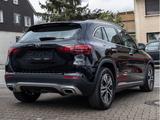Mercedes-Benz GLA 180 Progressive/LED/Cam/Pano/AHK/Totw/EASY-P - Mercedes-Benz GLA 180 mit Benzin-Antrieb