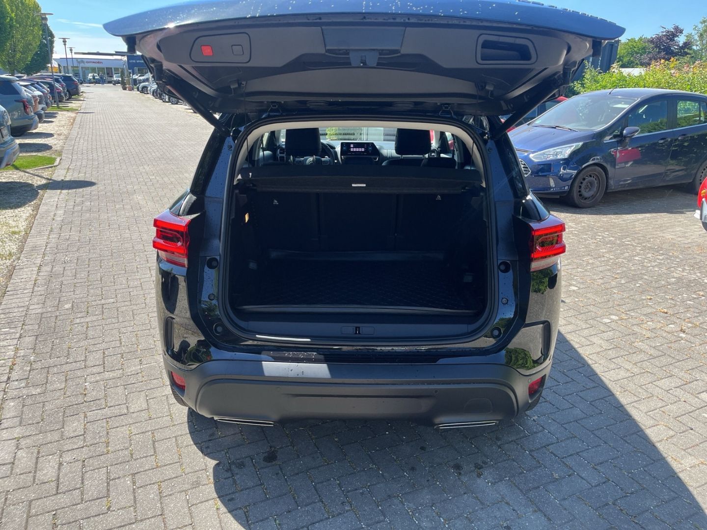 Fahrzeugabbildung Citroën C5 Aircross Shine 1.5 BlueHDi SHINE130 EAT8 ACC