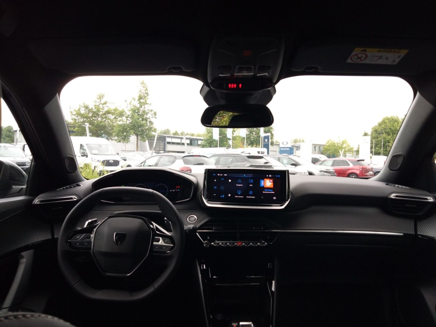 Fahrzeugabbildung Peugeot 2008 ALLURE HYBRID 145 e-DSC6 Navi LED ACC