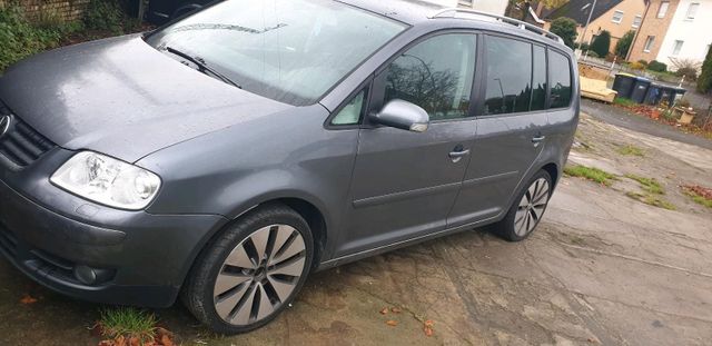 Volkswagen Vw Touran 1,4L Benzin mit Tüv