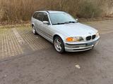BMW 325xi touring - - BMW 325 aus 2001: 325xi