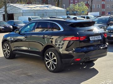 Jaguar F-Pace - 6
