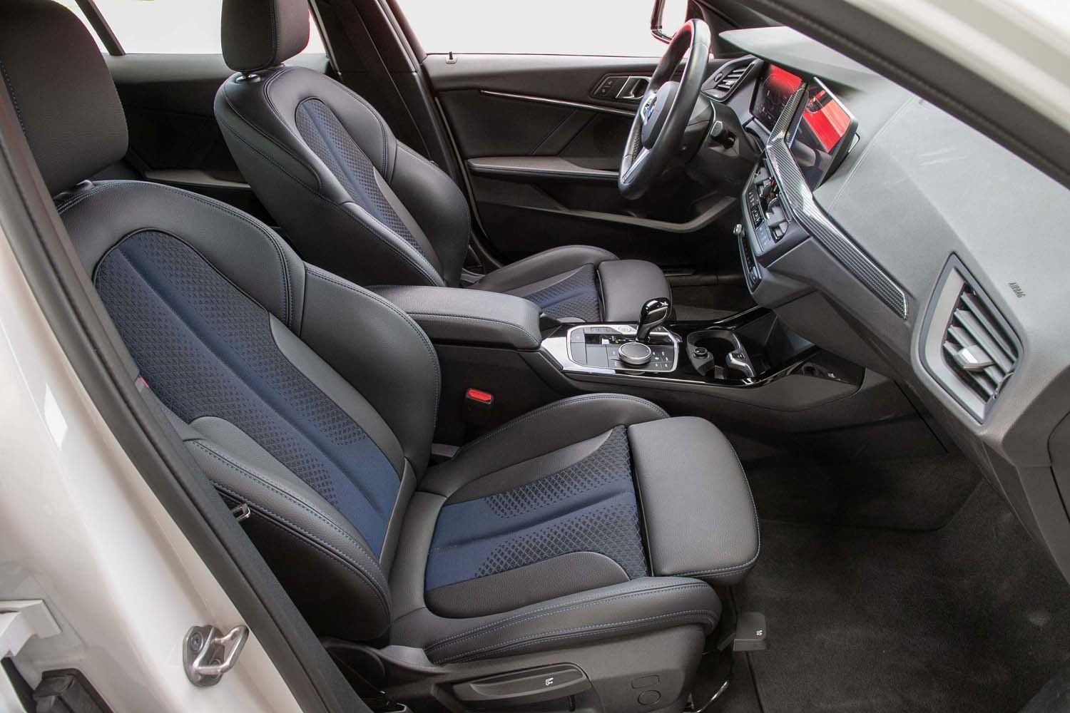 BMW 118i M Sportpaket Navi LED PDC Sitzhzg foto 4