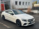 Mercedes-Benz Coupe C 43 AMG 4Matic, Carbon-Alcantara Lenkrad - gebrauchte Mercedes-Benz C 43 AMG aus dem Jahr 2021