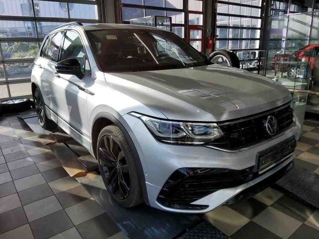Tiguan 2.0 TDI 4M R-LINE BLACKSTYLE PANO+KAM+AHK