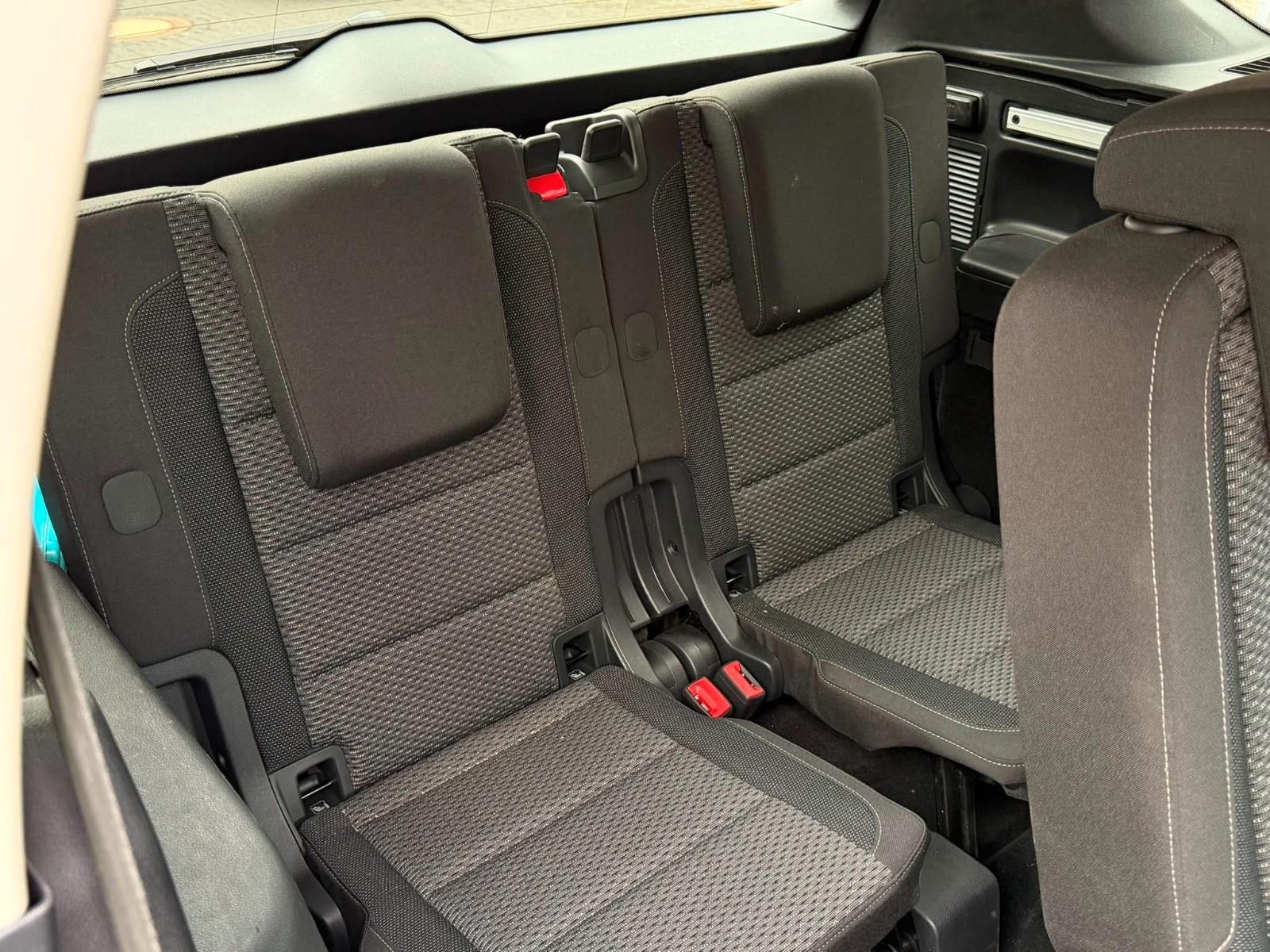 Volkswagen Touran 1.4 Comfortline BMT Kamera-Navi-7.Sitzer-