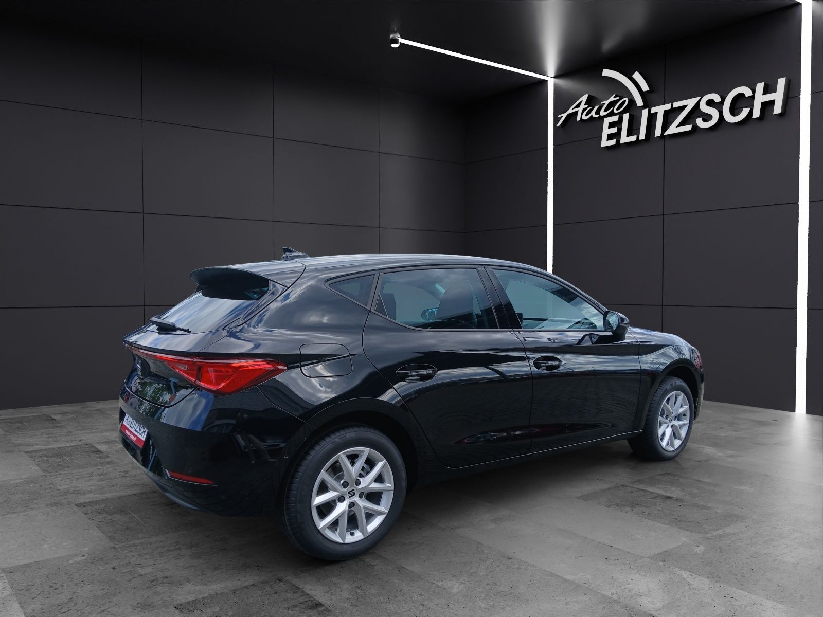 Fahrzeugabbildung SEAT Leon 1.5 eTSI Road Edition Kamera SH