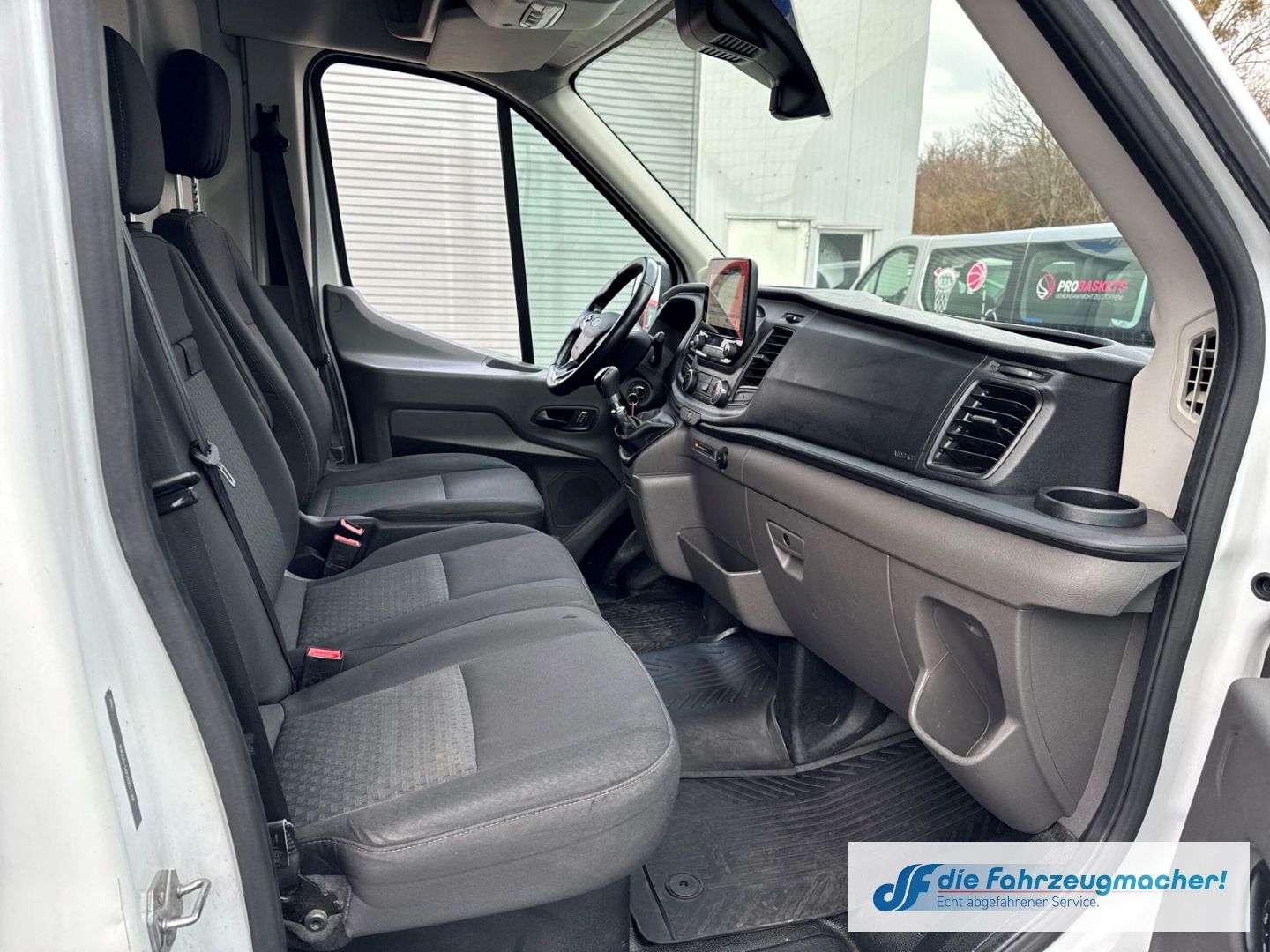 Fahrzeugabbildung Ford Transit Kasten 350 L3 Trend Apple CarPlay Androi