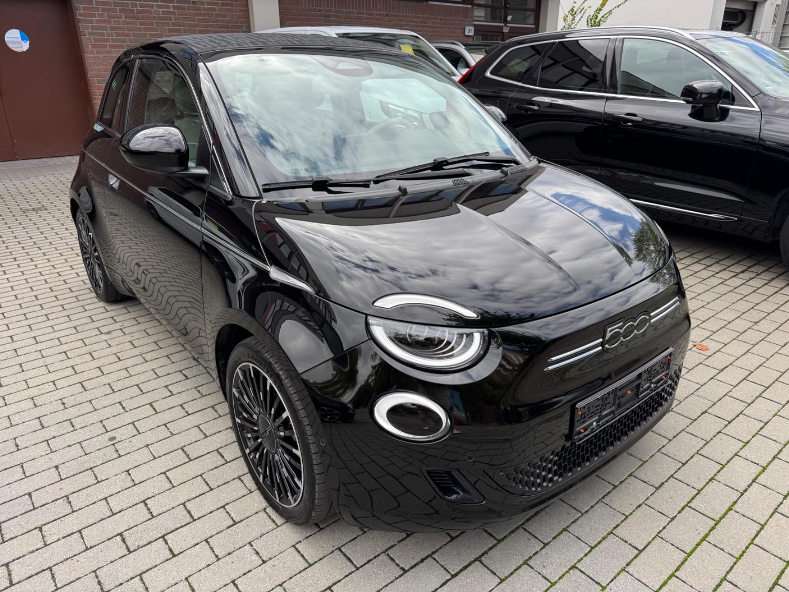 Fiat 500e La Prima by Bocelli cabrio