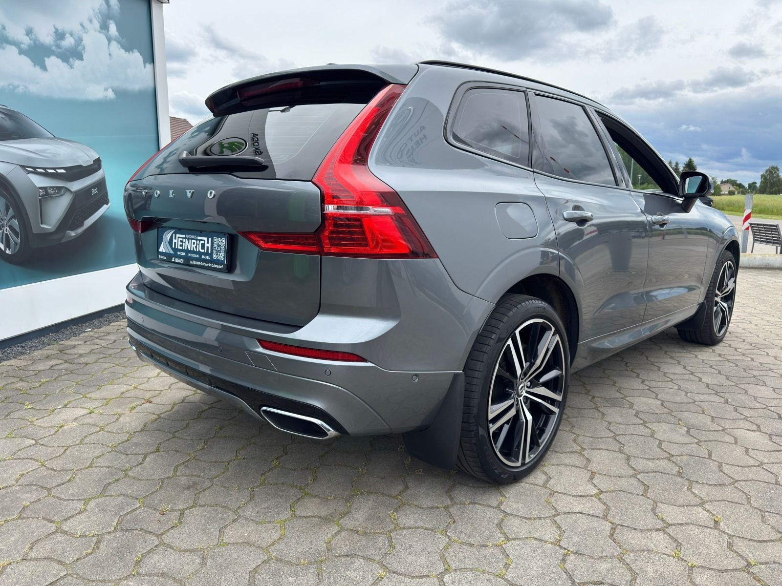 Fahrzeugabbildung Volvo XC 60 R-Design*360°Cam*Harman*21Zoll*AHK