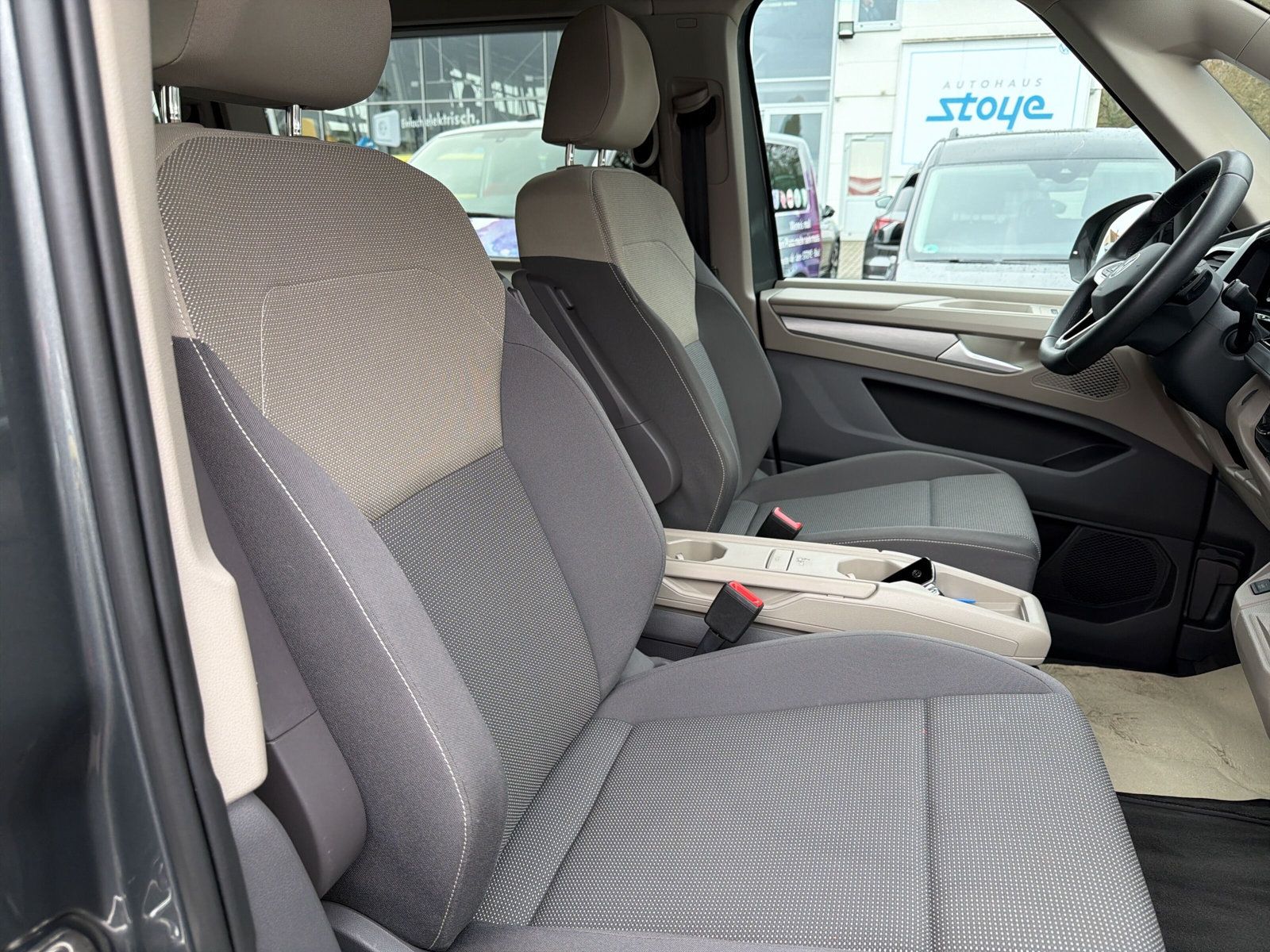 Multivan Life TDi DSG Navi LED AZV 7S Life