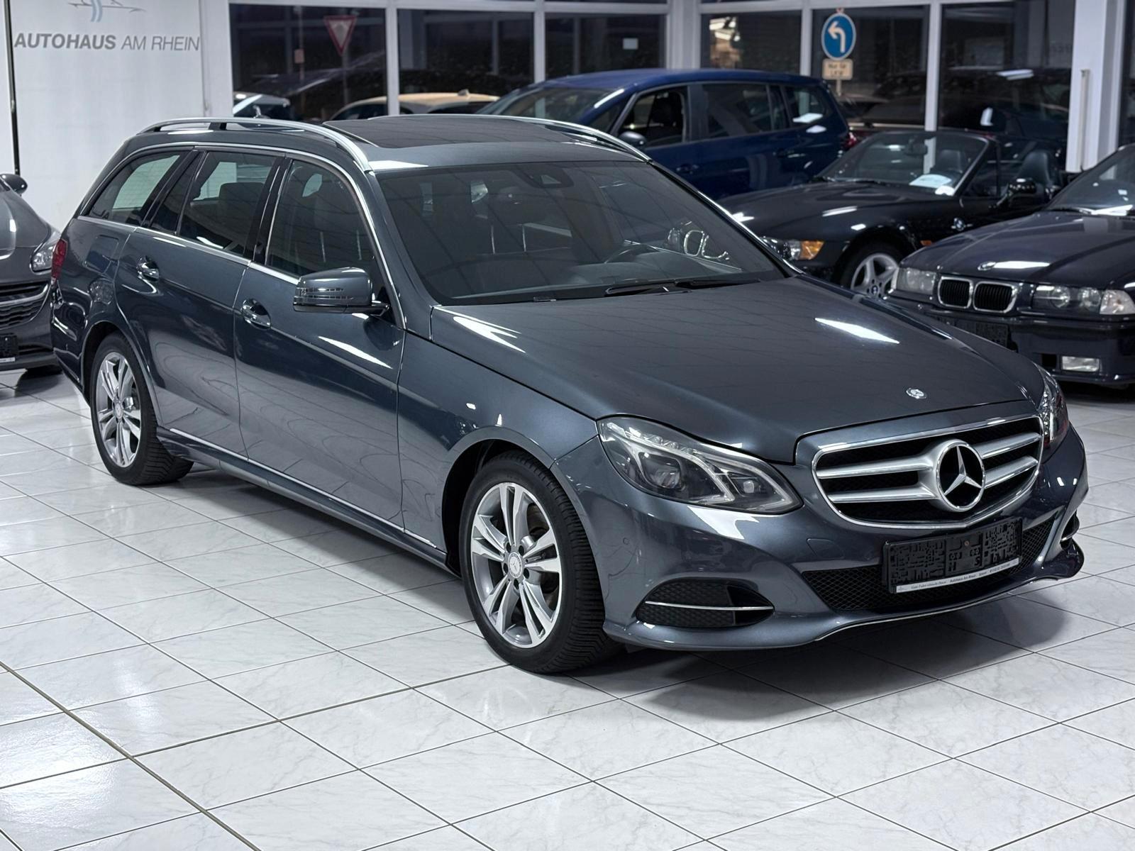Mercedes-Benz E 220 4Matic+Navi+SHZ+Schiebedach+46TKM!