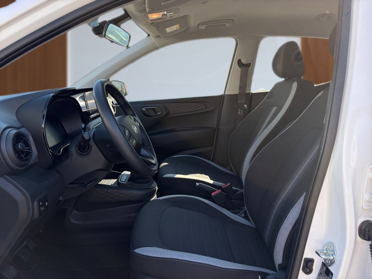 Fahrzeugabbildung Hyundai i10 1.0 Trend Fernlichtass. Kam. KlimaA Navi PDC