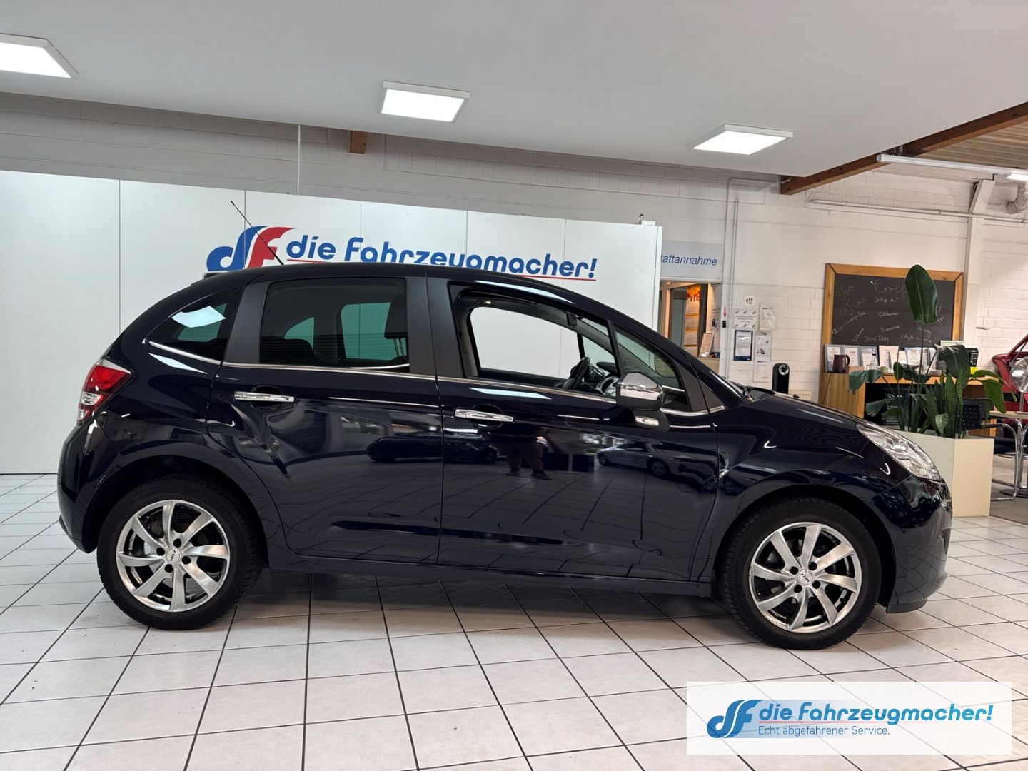 Fahrzeugabbildung Citroën C3 Selection Notbremsass. Temp Tel.-Vorb. PDC Ko