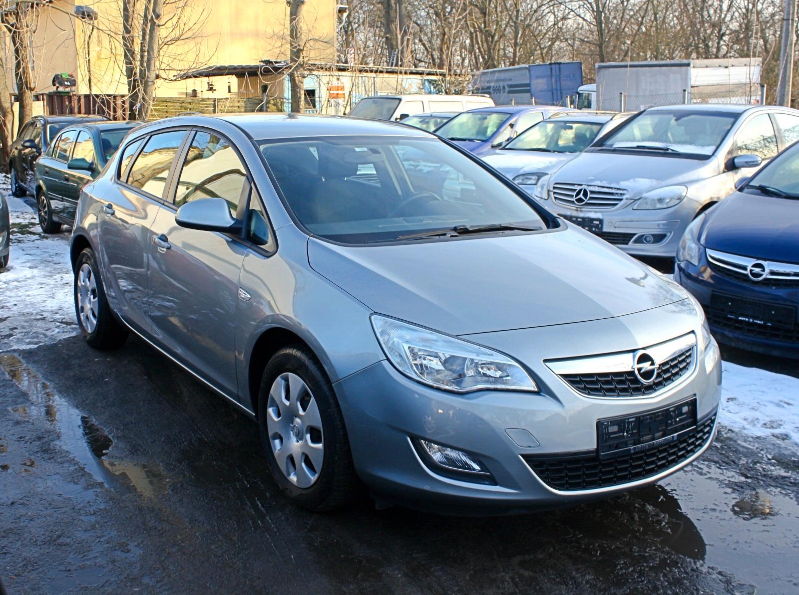 Opel Astra J Lim. 5-trg. Edition / TÜV/AU 05/2027