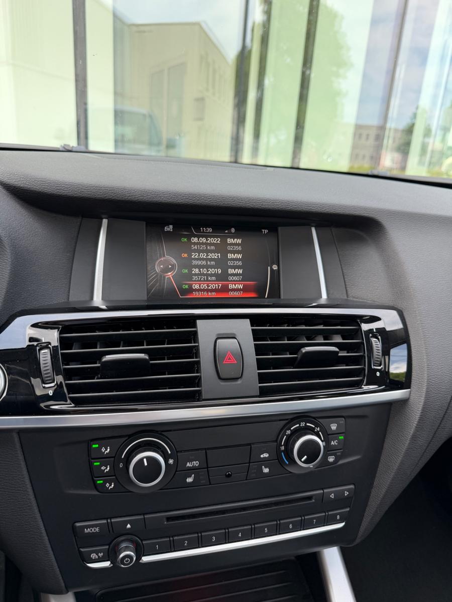BMW X3 xDrive 20d PANO Automatik NAVI SHZ Klimaauto